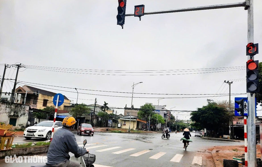 Gần 8 tỷ đồng xử l&yacute;, khắc phục 7 điểm đen tai nạn giao th&ocirc;ng tại Quảng Trị- Ảnh 3.