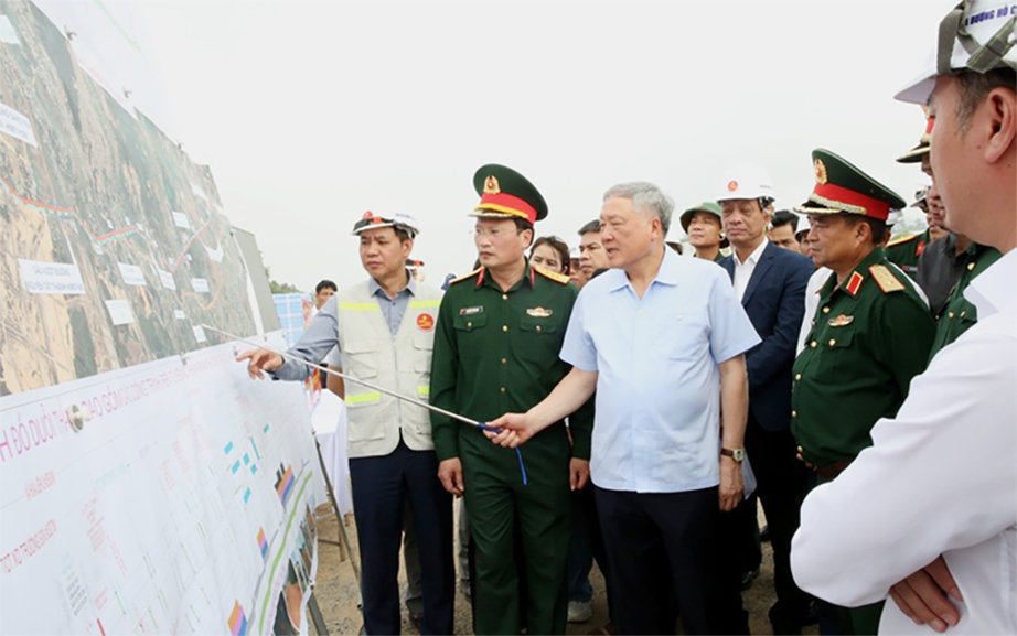 Giải quyết dứt điểm vướng mắc các dự án cao tốc từ Đà Nẵng đến Phú Yên- Ảnh 1. Giải quyết dứt điểm vướng mắc các dự án cao tốc từ Đà Nẵng đến Phú Yên- Ảnh 1.