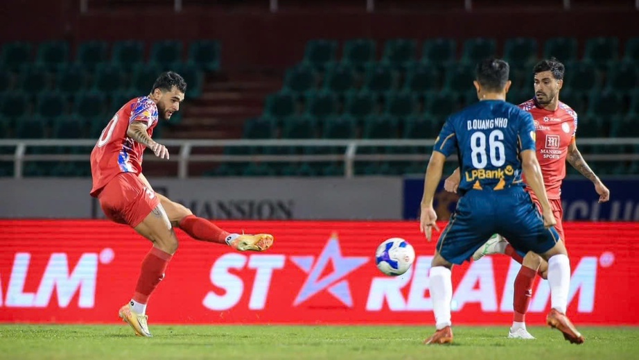V-League: HAGL thua đau TP.HCM, H&agrave; Nội FC thắng kịch t&iacute;nh đội cuối bảng - Ảnh 1.