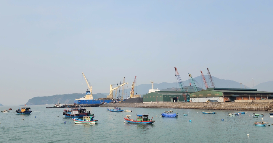 Khởi c&ocirc;ng bến cảng 2.300 tỷ đồng, kết nối Quảng B&igrave;nh với quốc tế- Ảnh 3.