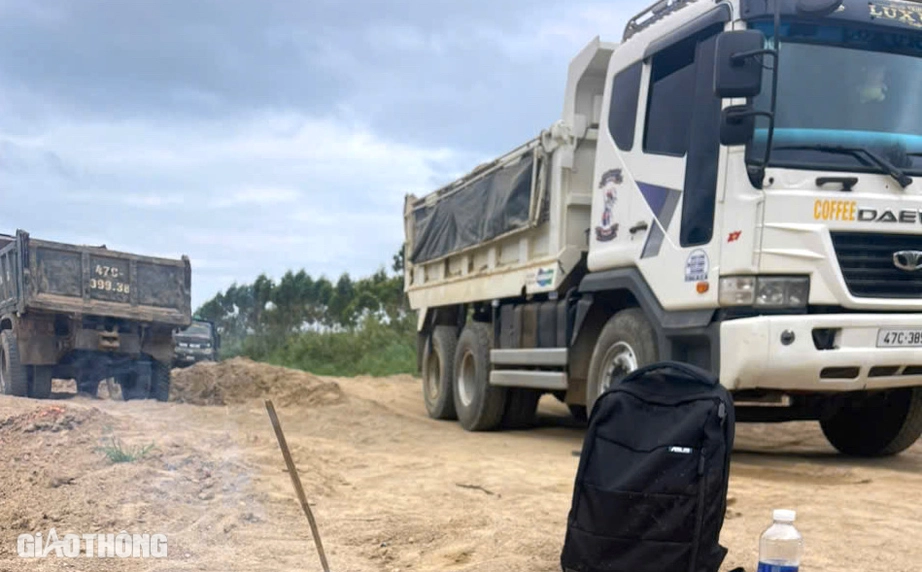 C&ocirc;ng an Đắk Lắk triệt ph&aacute; nhiều điểm khai th&aacute;c c&aacute;t tr&aacute;i ph&eacute;p tr&ecirc;n s&ocirc;ng Kr&ocirc;ng Ana- Ảnh 5.