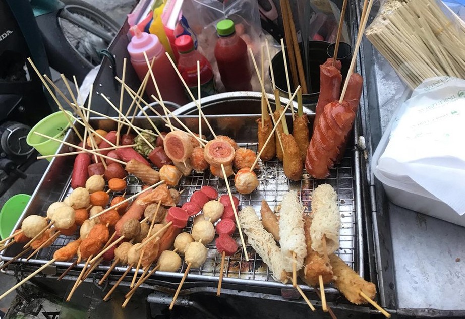 Cục An to&agrave;n thực phẩm cảnh b&aacute;o thịt nướng, xi&ecirc;n que bẩn- Ảnh 1.