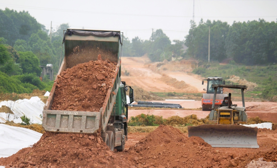 Dự &aacute;n chậm tiến độ vừa thay nh&agrave; thầu ở Quảng Trị đang thi c&ocirc;ng thế n&agrave;o?- Ảnh 1.