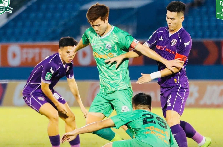 Khiến cả hạng Nhất khiếp sợ nhưng đội b&oacute;ng của Ho&agrave;ng Đức đừng vội mơ điều n&agrave;y- Ảnh 1.