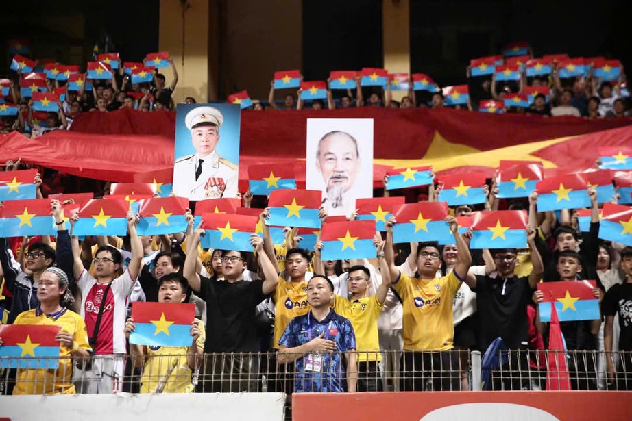 Xuất hiện h&igrave;nh ảnh cực ấn tượng trong trận đấu tại V-League- Ảnh 1.