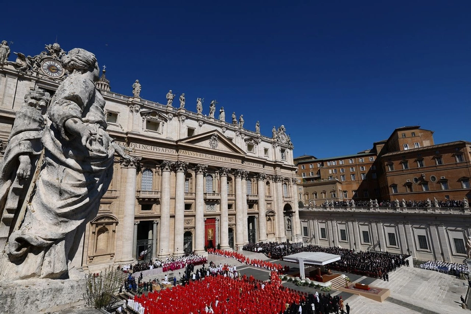 Toàn cảnh tang lễ Giáo hoàng Francis tại Vatican qua ảnh- Ảnh 1.
