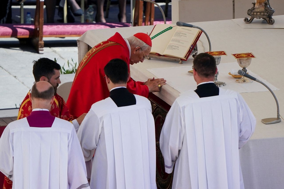 Toàn cảnh tang lễ Giáo hoàng Francis tại Vatican qua ảnh- Ảnh 7.