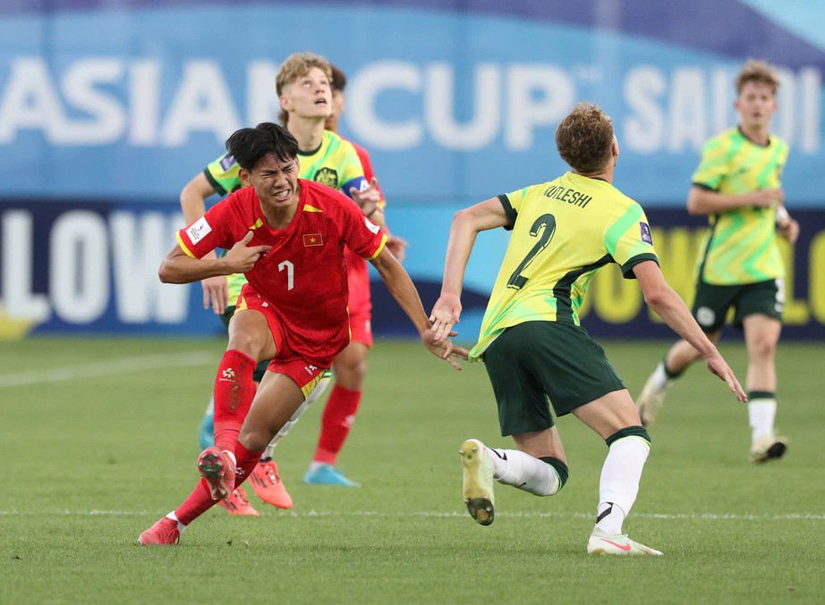 Sao mai Australia cay c&uacute; v&igrave; bị U17 Việt Nam &ldquo;cưa&rdquo; điểm tại giải ch&acirc;u &Aacute;- Ảnh 1.