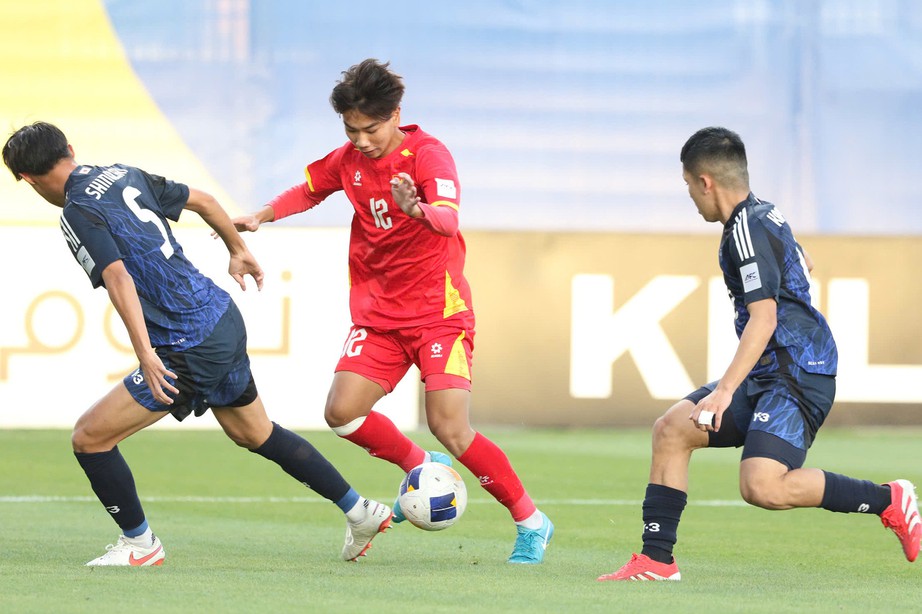 Đấu UAE, U17 Việt Nam coi chừng mất v&eacute; World Cup v&igrave; &ldquo;c&aacute;i bẫy&rdquo; n&agrave;y- Ảnh 1.