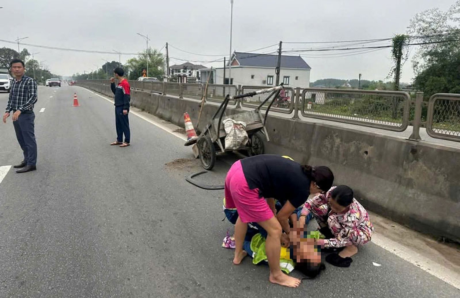 Hiện trường vụ tai nạn. Hiện trường vụ tai nạn.