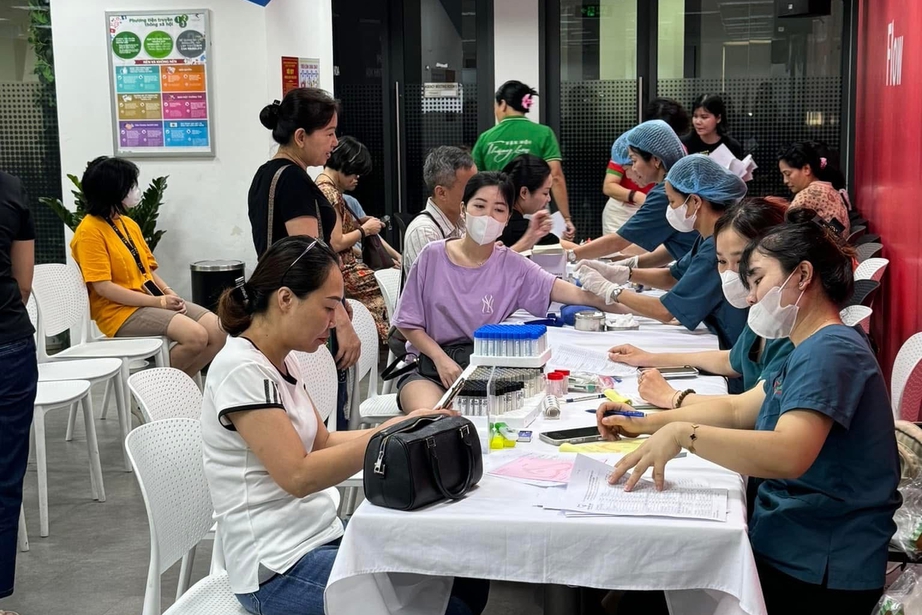 Mỗi năm được kh&aacute;m sức khỏe một lần l&agrave; quyền lợi của người lao động- Ảnh 3.