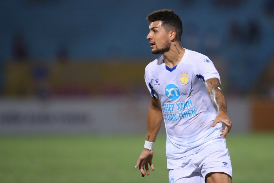 BLV Quang Huy n&oacute;i g&igrave; về Xu&acirc;n Son v&agrave; Hendrio?- Ảnh 2.