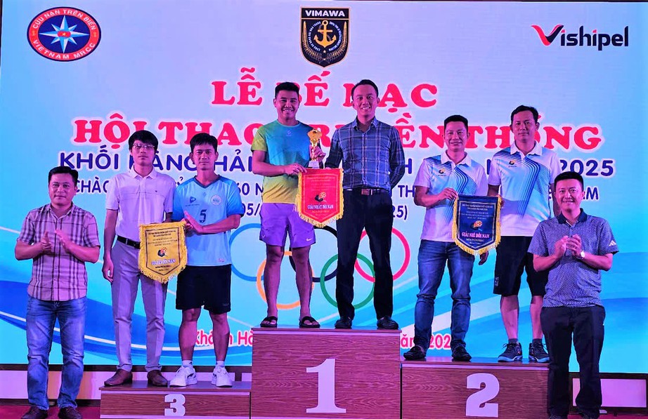 Hội thao ng&agrave;nh H&agrave;ng hải khu vực Kh&aacute;nh H&ograve;a: Khỏe để chinh phục biển cả- Ảnh 2.
