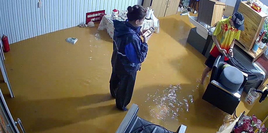 Thị trấn v&ugrave;ng cao Na Hang ở Tuy&ecirc;n Quang ngập s&acirc;u sau mưa lớn- Ảnh 2.