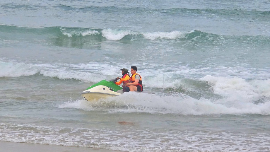 Phương tiện giải trí dưới nước nào được hoạt động tại Đà Nẵng?- Ảnh 1. Phương tiện giải trí dưới nước nào được hoạt động tại Đà Nẵng?- Ảnh 1.