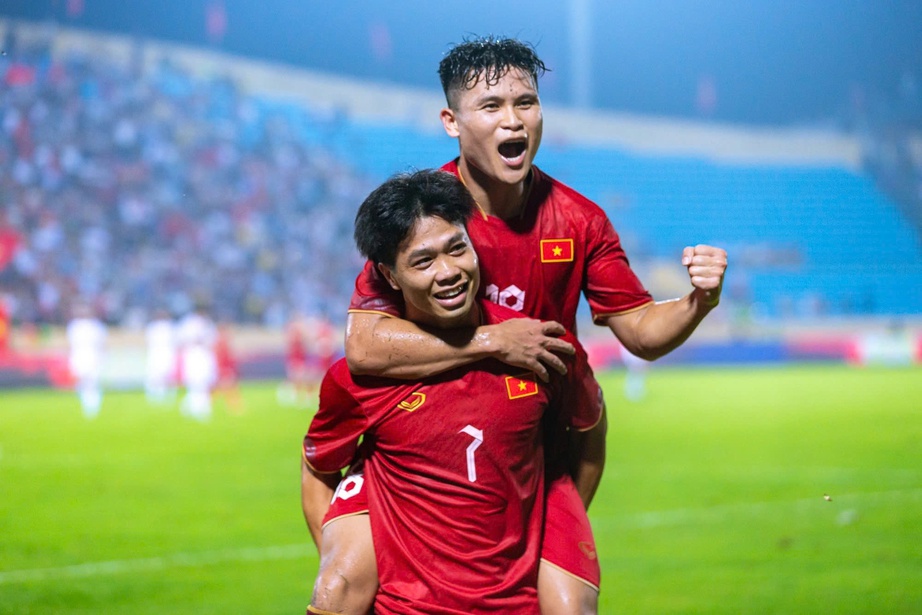 Hậu vệ Việt kiều đắt gi&aacute; nhất V-League l&ecirc;n tuyển Việt Nam- Ảnh 2.