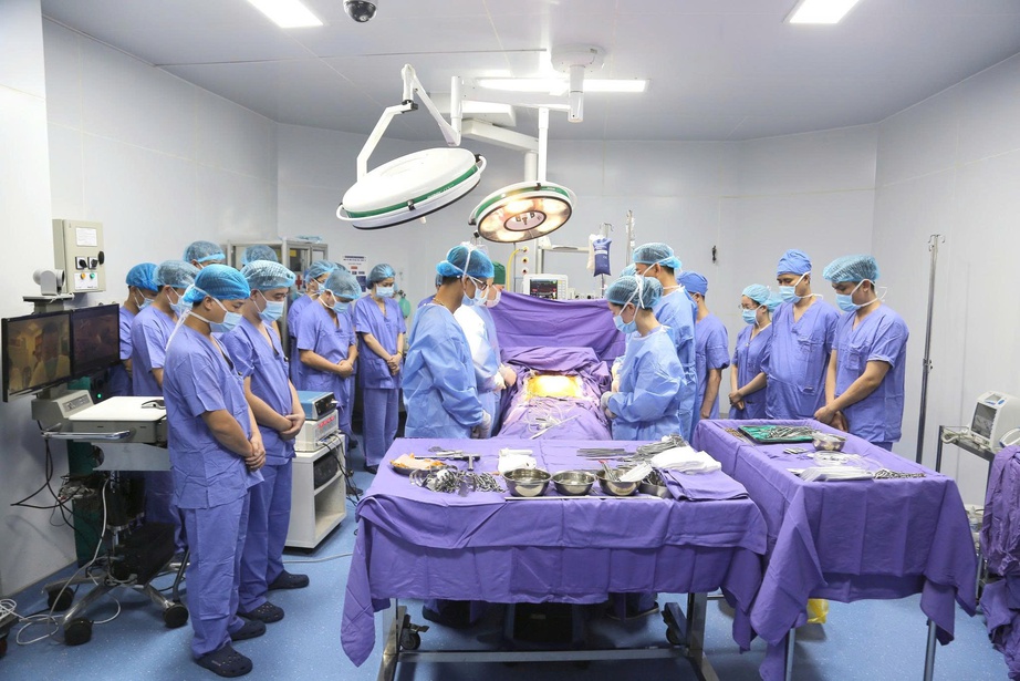 Nén nỗi đau, người vợ chấp thuận hiến tạng chồng cứu người- Ảnh 1. Nén nỗi đau, người vợ chấp thuận hiến tạng chồng cứu người- Ảnh 1.