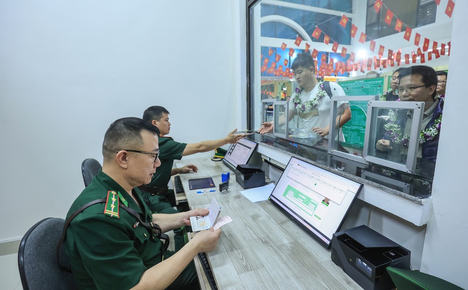 &Aacute;p dụng visa điện tử tại cửa khẩu đường sắt ga Đồng Đăng- Ảnh 1.
