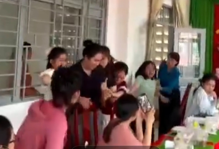 C&ocirc;ng an Ki&ecirc;n Giang đang x&aacute;c minh vụ ph&oacute; hiệu trưởng trường mầm non bị đ&aacute;nh nhập viện- Ảnh 1.
