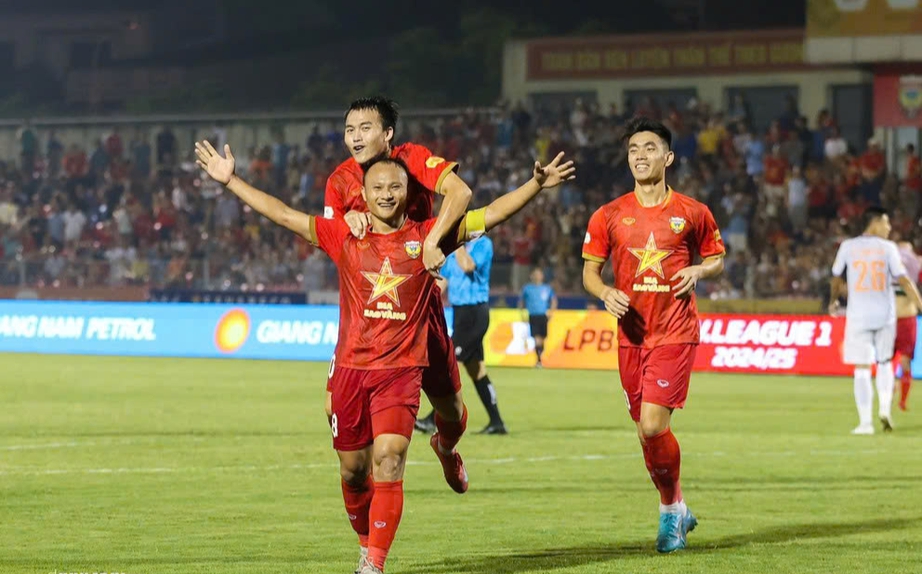 Thua đau H&agrave; Tĩnh, B&igrave;nh Dương rơi tự do tại V-League- Ảnh 1.