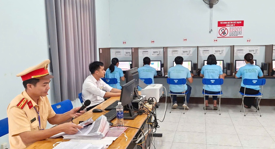 200 học vi&ecirc;n đầu ti&ecirc;n thi l&aacute;i xe do CSGT Đắk N&ocirc;ng tổ chức s&aacute;t hạch- Ảnh 3.