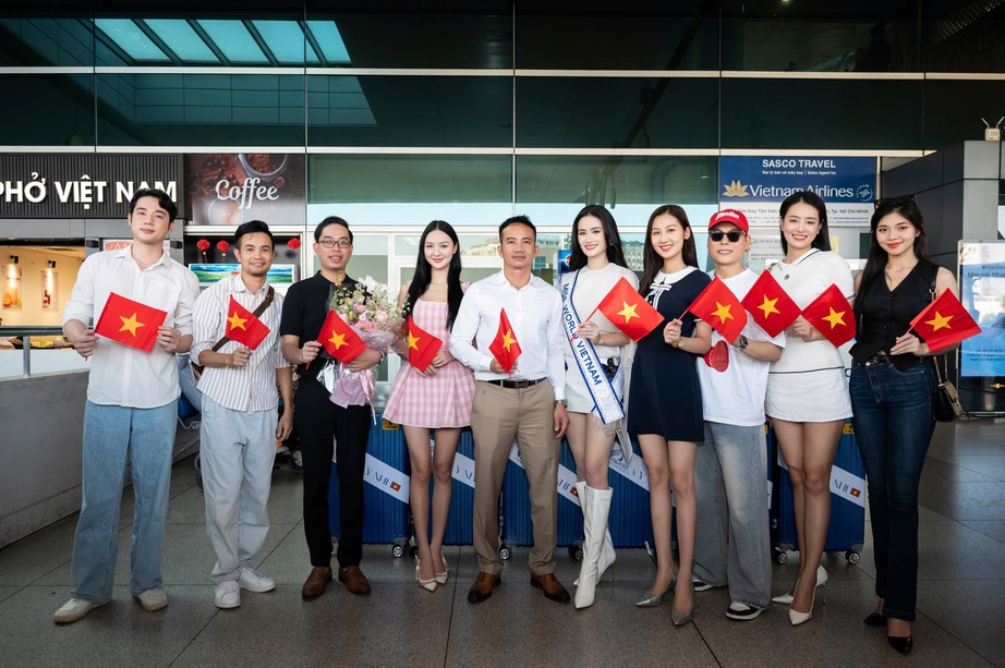 Hoa hậu &Yacute; Nhi mang hơn 160kg h&agrave;nh l&yacute; đến Ấn Độ thi Miss World- Ảnh 2.