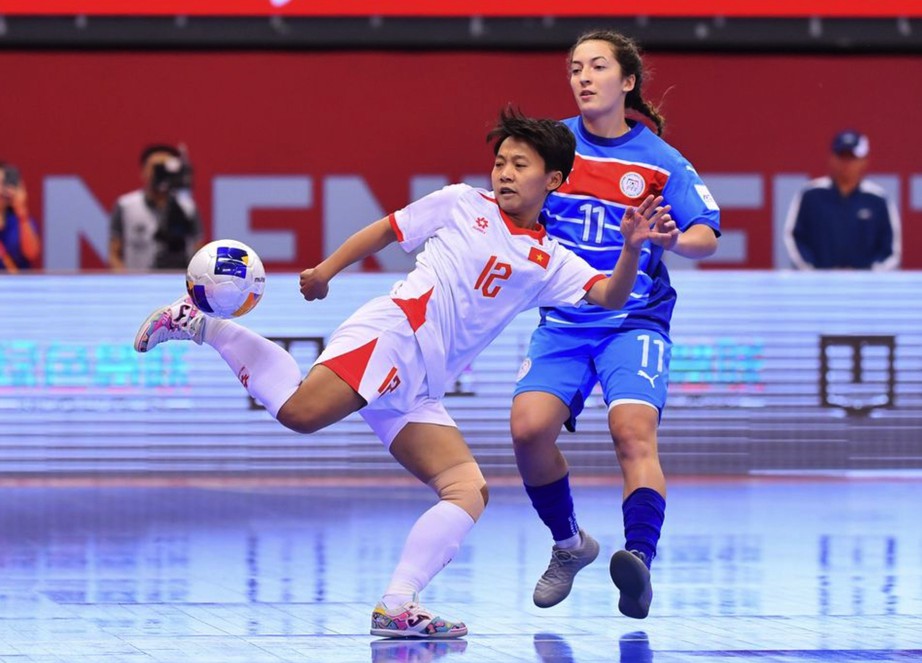 Thắng đậm Philippines, tuyển nữ Việt Nam vào tứ kết giải futsal châu Á- Ảnh 2. Thắng đậm Philippines, tuyển nữ Việt Nam vào tứ kết giải futsal châu Á- Ảnh 2.