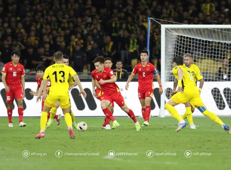 Tuyển Việt Nam nhận th&ecirc;m tin k&eacute;m vui từ FIFA sau trận thua Malaysia- Ảnh 1.