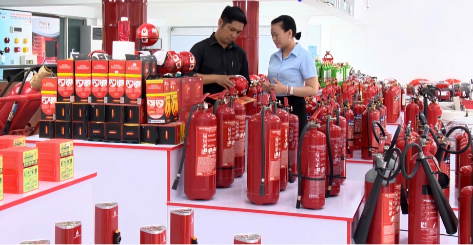 B&igrave;nh chữa ch&aacute;y, mua v&agrave; sử dụng sao cho đ&uacute;ng để bảo vệ gia đ&igrave;nh?- Ảnh 1.