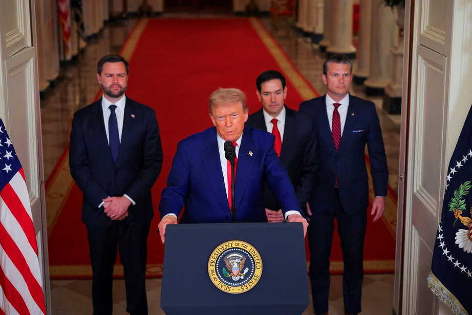 Tổng thống Mỹ Donald Trump tuy&ecirc;n bố lệnh ngừng bắn to&agrave;n diện giữa Israel v&agrave; Iran- Ảnh 1.