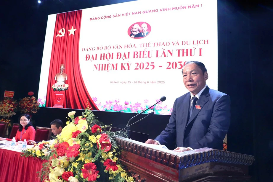 Bộ trưởng Nguyễn Văn Hùng: "Văn hóa là lĩnh vực rộng lớn, là hồn cốt của dân tộc"- Ảnh 2. Bộ trưởng Nguyễn Văn Hùng: "Văn hóa là lĩnh vực rộng lớn, là hồn cốt của dân tộc"- Ảnh 2.