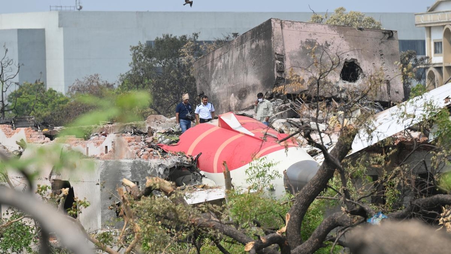 Ấn Độ từ chối cho điều tra vi&ecirc;n LHQ tham gia điều tra vụ rơi m&aacute;y bay Air India- Ảnh 1.