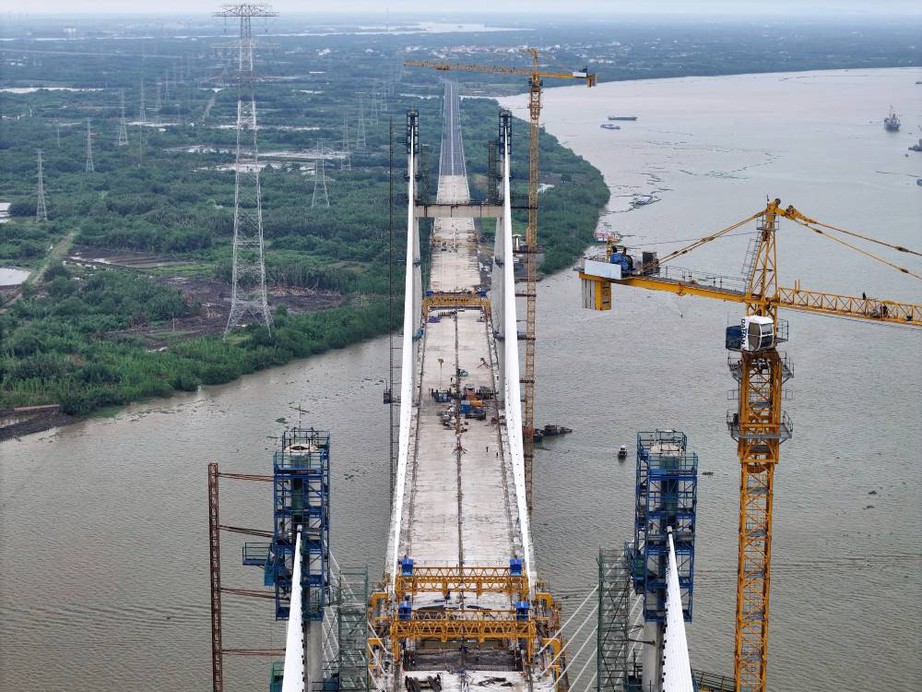 Hợp long cầu B&igrave;nh Kh&aacute;nh tr&ecirc;n cao tốc Bến Lức - Long Th&agrave;nh- Ảnh 3.