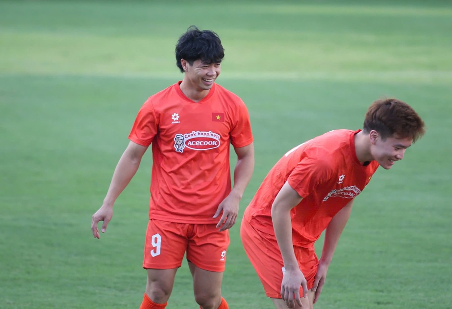 HLV Kim Sang-sik &ldquo;đau đầu&rdquo; trước trận quyết đấu Malaysia- Ảnh 1.