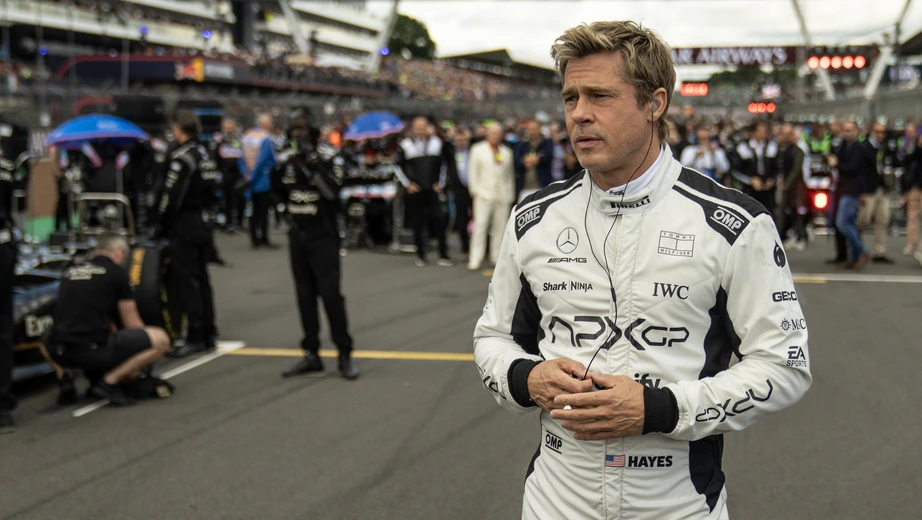 Bom tấn đua xe "F1" của Brad Pitt dẫn đầu với doanh thu mở màn với hơn 3,7 nghìn tỷ đồng- Ảnh 3. Bom tấn đua xe "F1" của Brad Pitt dẫn đầu với doanh thu mở màn với hơn 3,7 nghìn tỷ đồng- Ảnh 3.