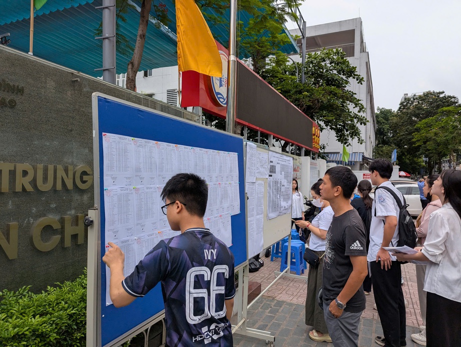H&agrave; Nội đảm bảo nghi&ecirc;m t&uacute;c trong ng&agrave;y l&agrave;m thủ tục thi lớp 10- Ảnh 2.