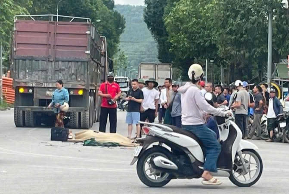 Nam thanh ni&ecirc;n bị xe đầu k&eacute;o cuốn v&agrave;o gầm tử vong- Ảnh 1.