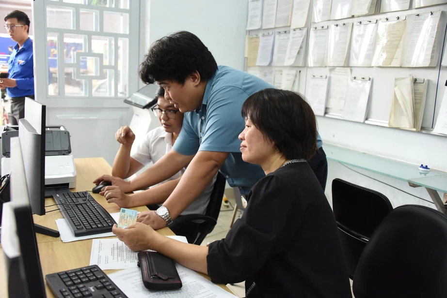 TP.HCM đặt mục ti&ecirc;u v&agrave;o top 10 cả nước về cải c&aacute;ch h&agrave;nh ch&iacute;nh năm 2026- Ảnh 2.