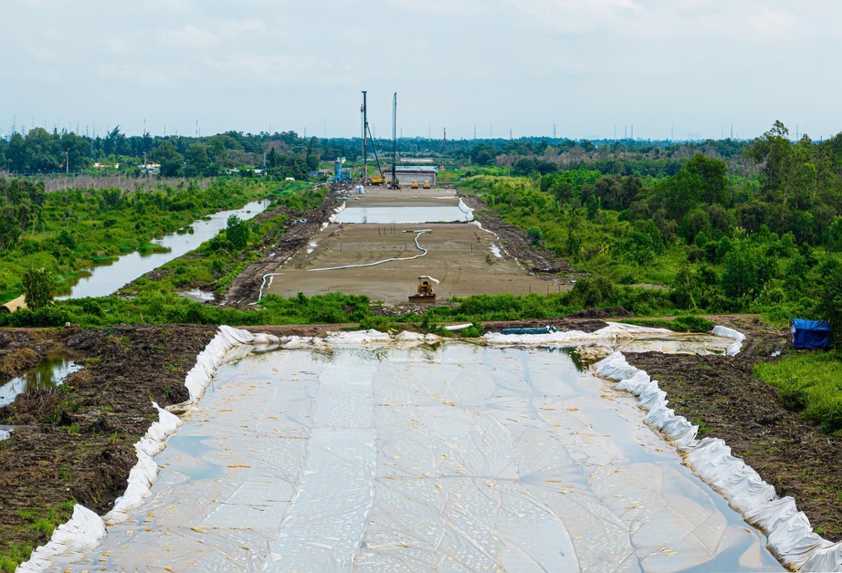 Nh&agrave; thầu giao th&ocirc;ng trước nỗi lo biến động gi&aacute; vật liệu- Ảnh 2.