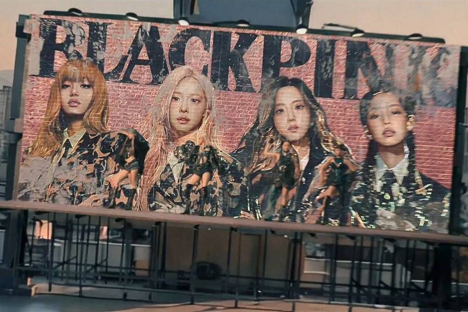 BlackPink tạo cơn địa chấn với MV "Jump"- Ảnh 1.