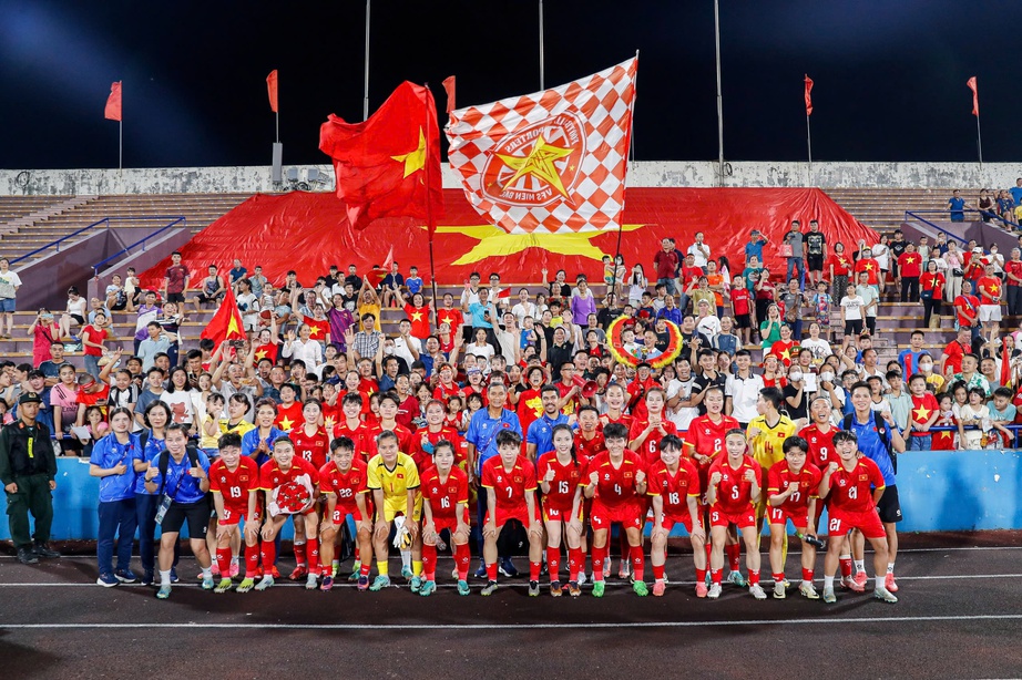 Đội tuyển nữ Việt Nam nhận m&oacute;n &ldquo;qu&agrave;&rdquo; đặc biệt từ AFC- Ảnh 1.