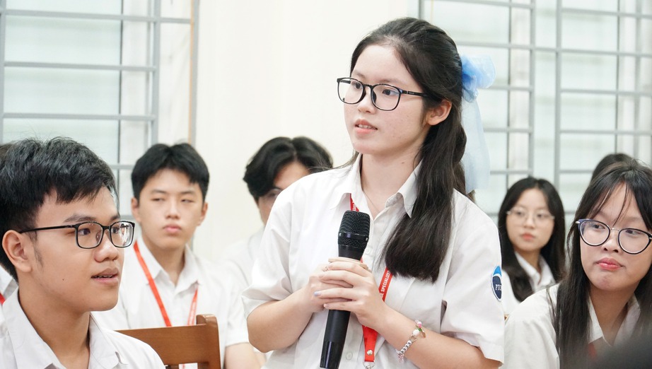 Điểm s&agrave;n v&agrave;o Trường ĐH Ngoại ngữ năm 2025 cao nhất 19 điểm- Ảnh 1.