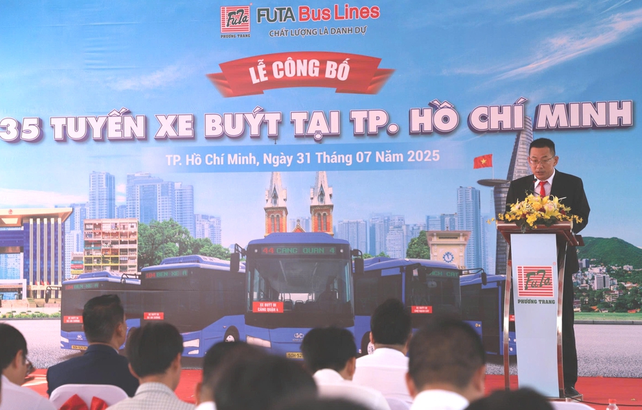 TP.HCM có thêm 443 xe buýt điện phục vụ người dân từ 1/8- Ảnh 3. TP.HCM có thêm 443 xe buýt điện phục vụ người dân từ 1/8- Ảnh 3.