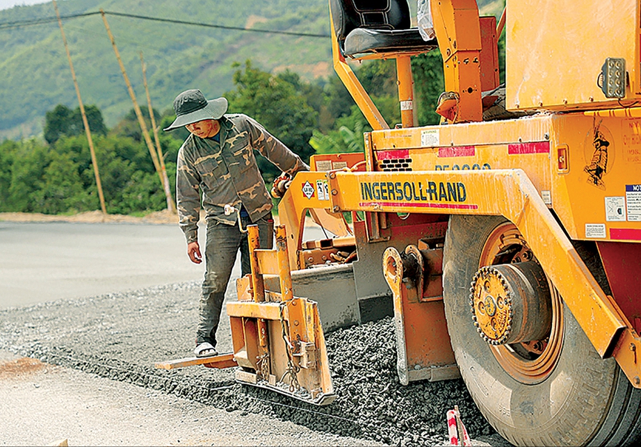 Hơn 300 ngày thần tốc làm cao tốc - Ảnh 1. Hơn 300 ngày thần tốc làm cao tốc - Ảnh 1.