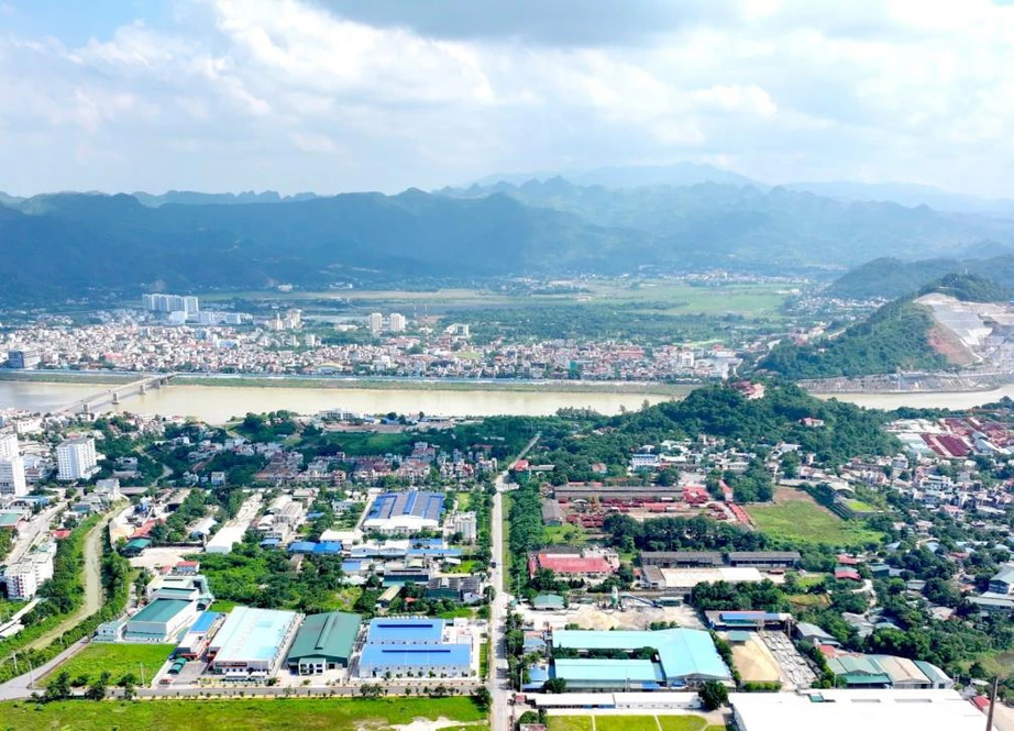Dạ Hợp g&oacute;p phần đưa h&ograve;a b&igrave;nh vươn m&igrave;nh ph&aacute;t triển- Ảnh 1.