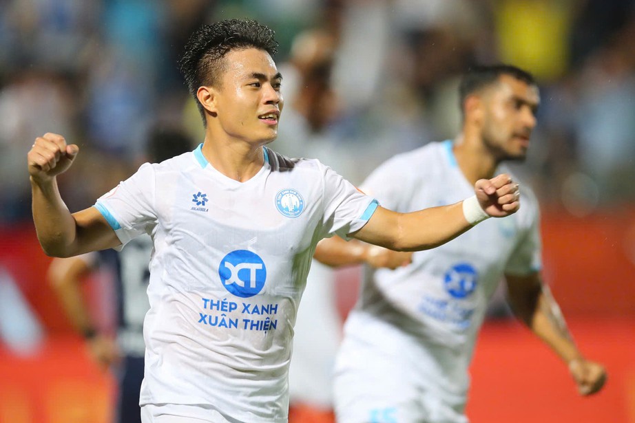 V-League: Sao Việt kiều tỏa s&aacute;ng, Nam Định thắng ngược Hải Ph&ograve;ng- Ảnh 1.