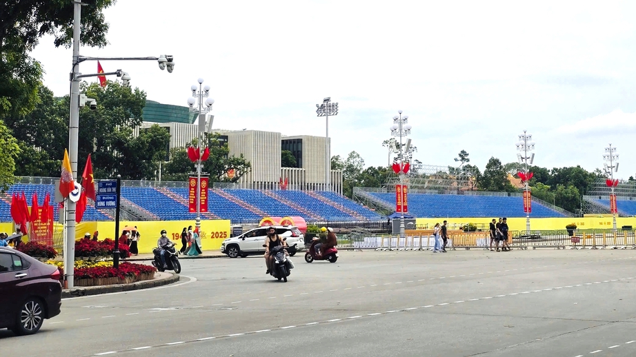 Cận cảnh những địa điểm lý tưởng xem lễ diễu binh, diễu hành 2/9 tại Thủ đô- Ảnh 1. Cận cảnh những địa điểm lý tưởng xem lễ diễu binh, diễu hành 2/9 tại Thủ đô- Ảnh 1.