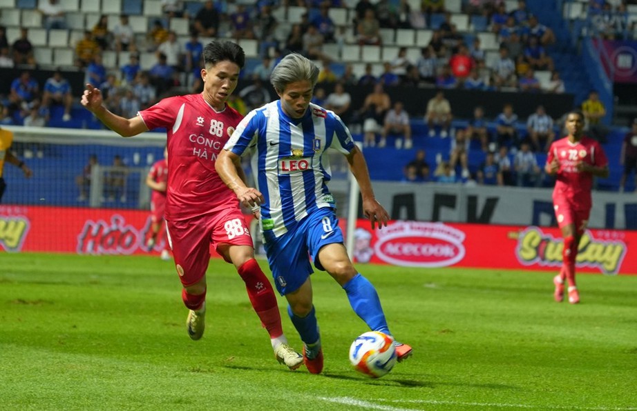 C&ocirc;ng an H&agrave; Nội thua đau ở C&uacute;p C1 Đ&ocirc;ng Nam &Aacute; bởi si&ecirc;u phẩm để đời của &ldquo;Messi Th&aacute;i&rdquo;- Ảnh 1.