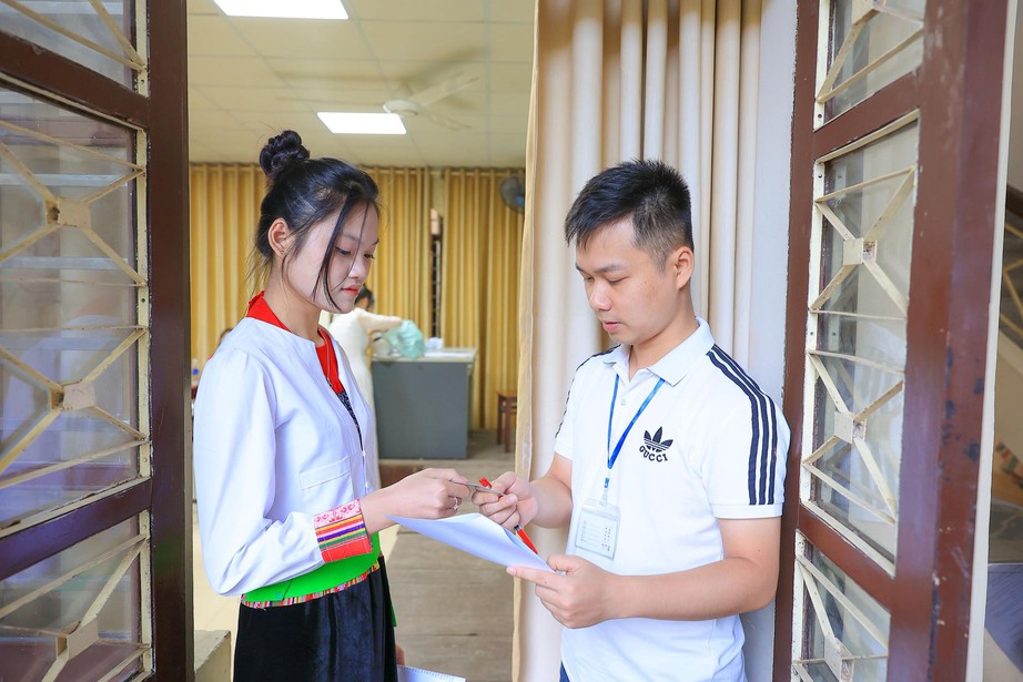 ĐH Sư phạm H&agrave; Nội 2 c&ocirc;ng bố điểm chuẩn 2025, cao nhất 28,52 điểm- Ảnh 1.