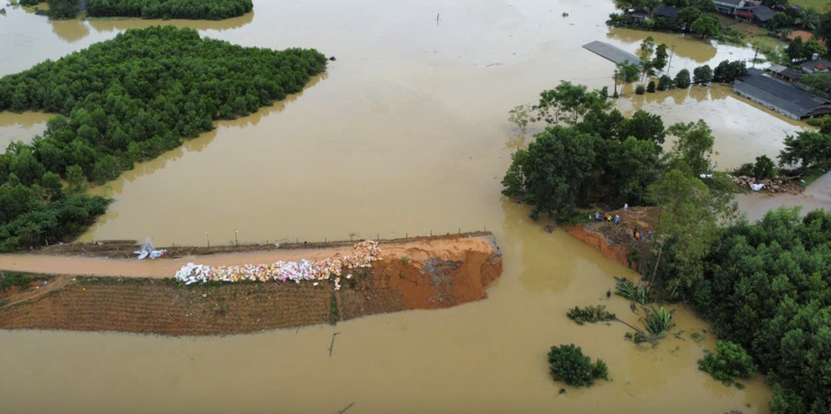 Ứng ph&oacute; B&atilde;o số 5: Y&ecirc;u cầu bảo đảm đ&ecirc; điều, c&ocirc;ng tr&igrave;nh thủy lợi- Ảnh 1.